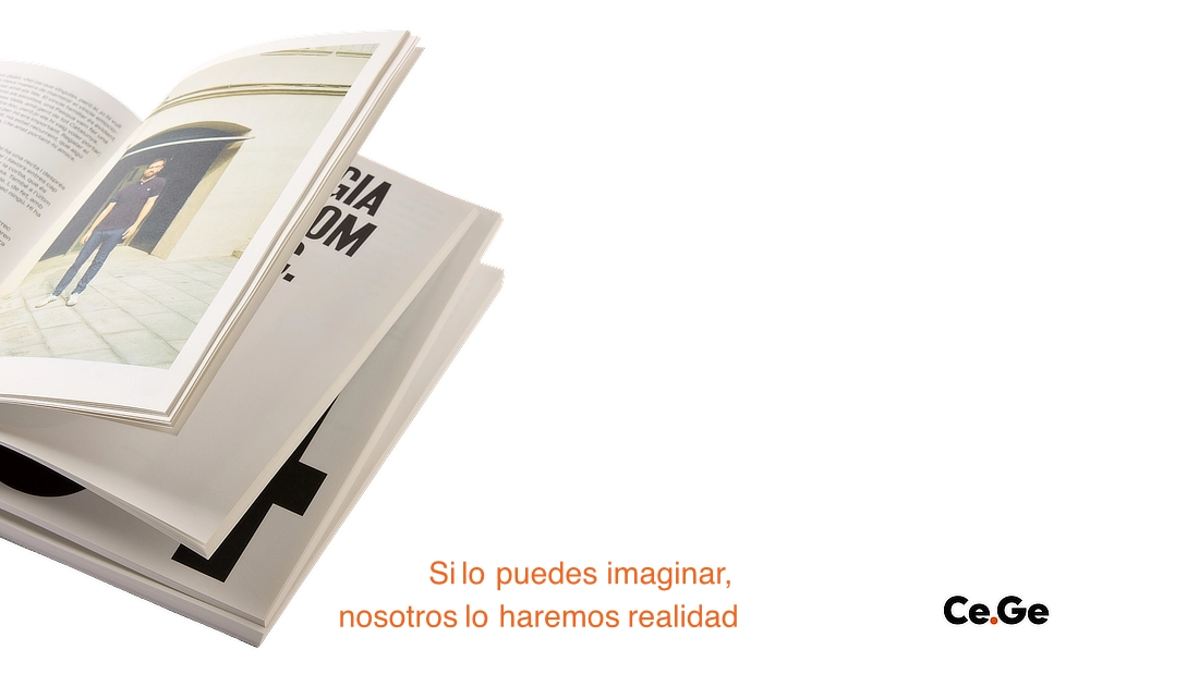 Libro abierto mostrando páginas interiores y volumen del bloque.